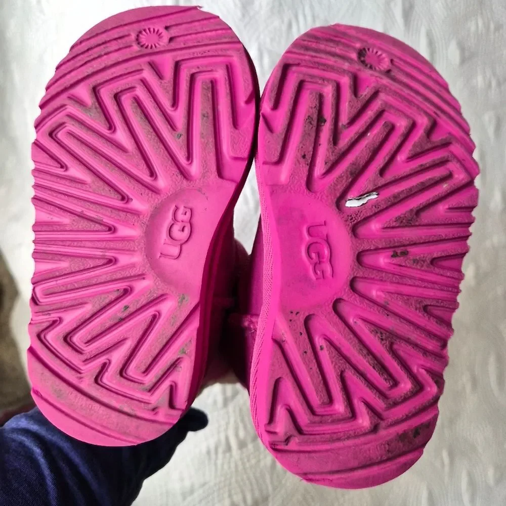 GUC UGG Classic II Boots Hot Pink Raspberry Sorbet Sz 7